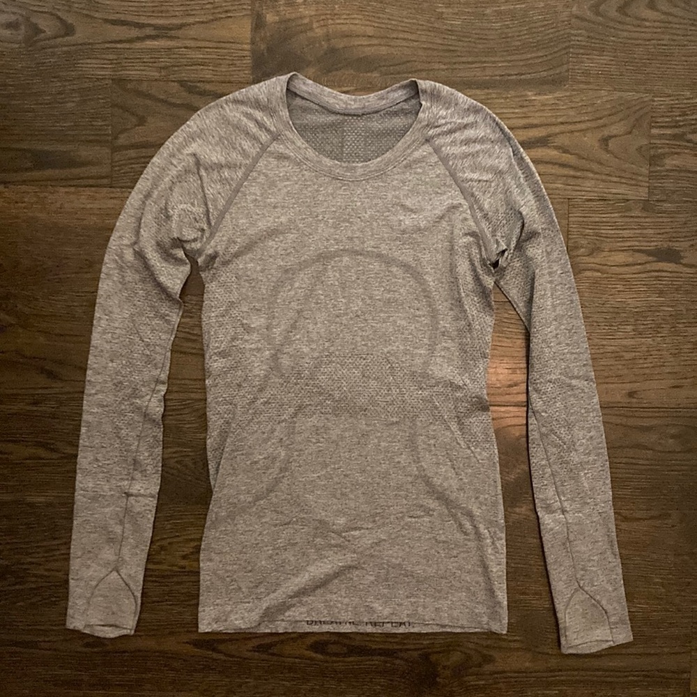 Lululemon grey swiftly tech long sleeve size 8
